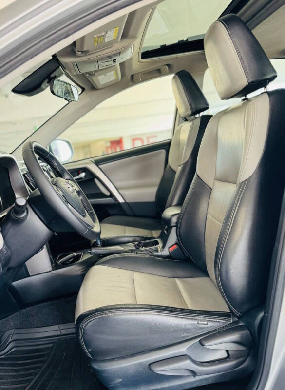 2018 Toyota RAV4 Adventure