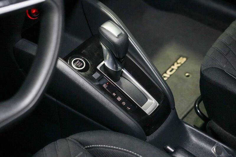 2021 Nissan Kicks S