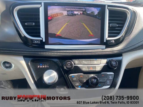 2023 Chrysler Pacifica Touring L