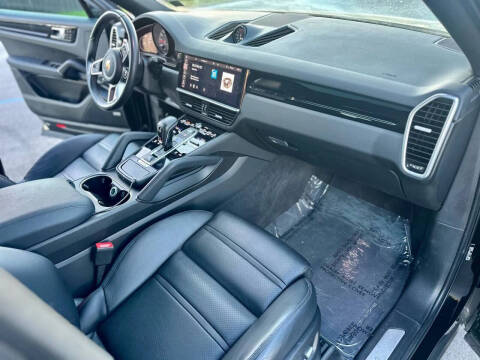 2021 Porsche Cayenne Coupe