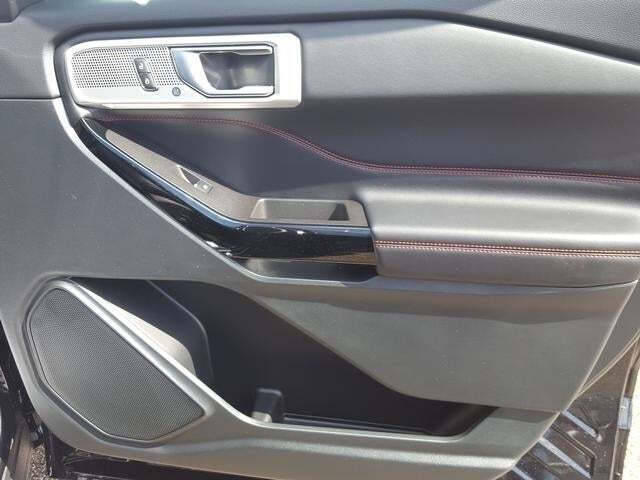 2024 Ford Explorer ST-Line