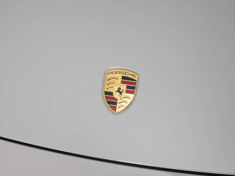 2025 Porsche 911 Carrera