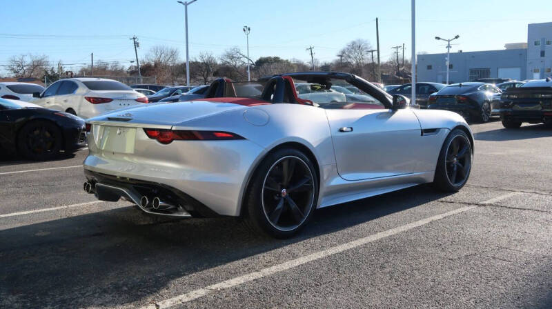 2020 Jaguar F-TYPE R