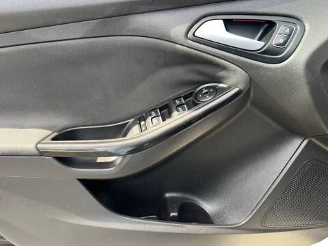 2017 Ford Focus Titanium