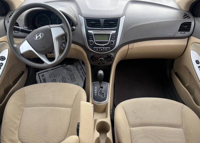 2013 Hyundai Accent GLS