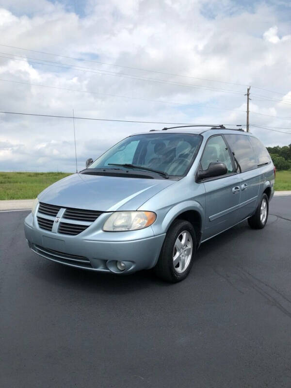 2005 Dodge Grand Caravan for sale at WOOTEN AUTOMOTIVE, LLC in Landrum SC