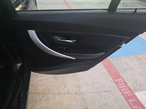 2013 BMW 3 Series 320i