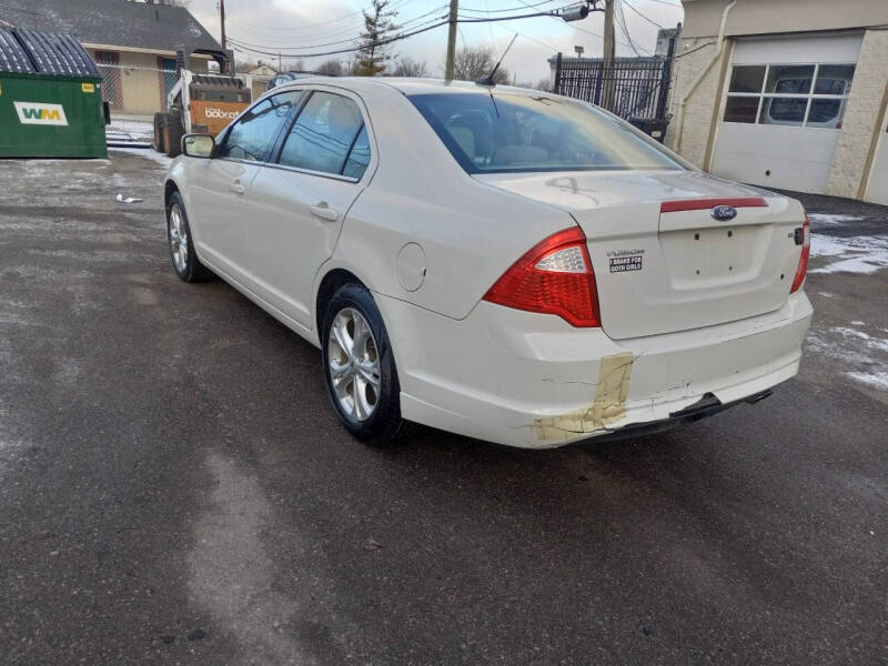 2012 Ford Fusion SE