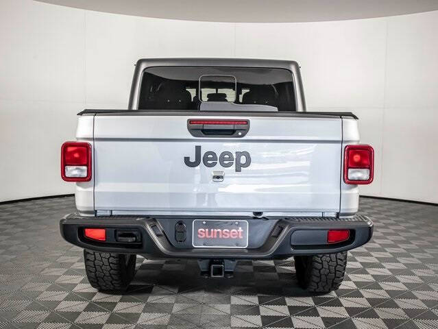 2023 Jeep Gladiator Sport