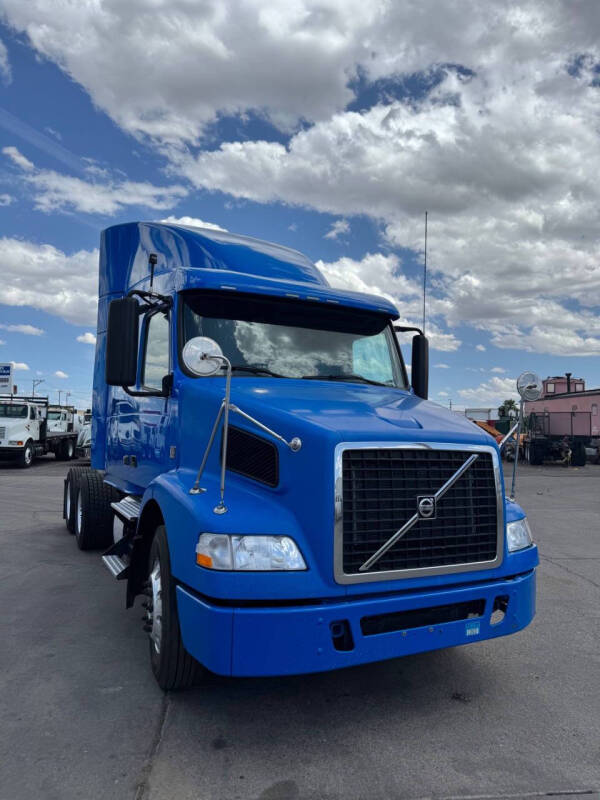 2012 Volvo VNL Super Singles