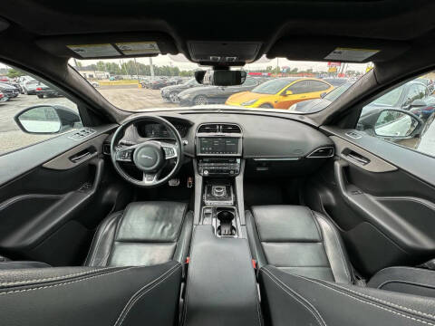 2019 Jaguar F-PACE S