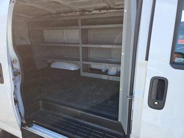 2021 Chevrolet Express 2500