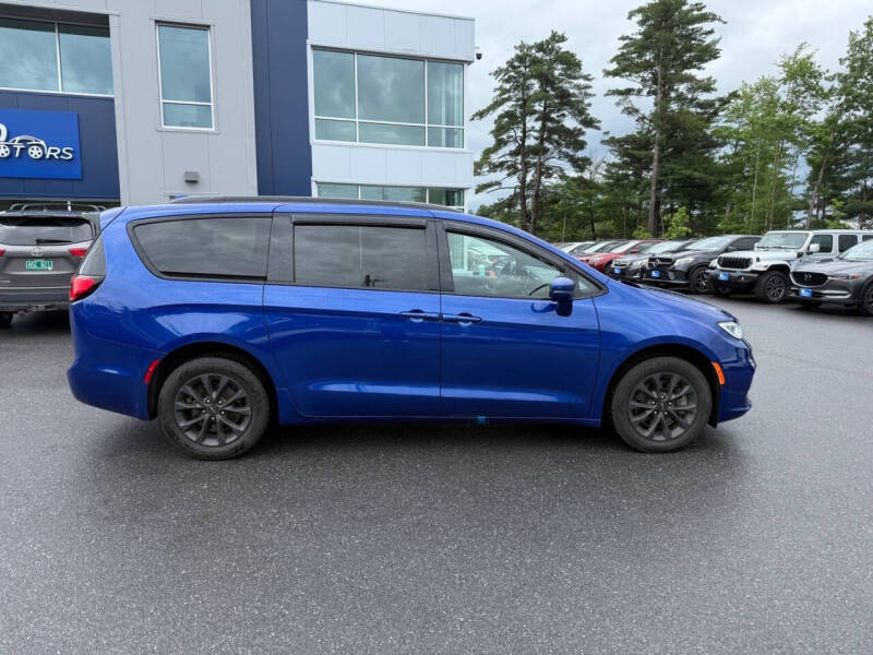 2021 Chrysler Pacifica Touring