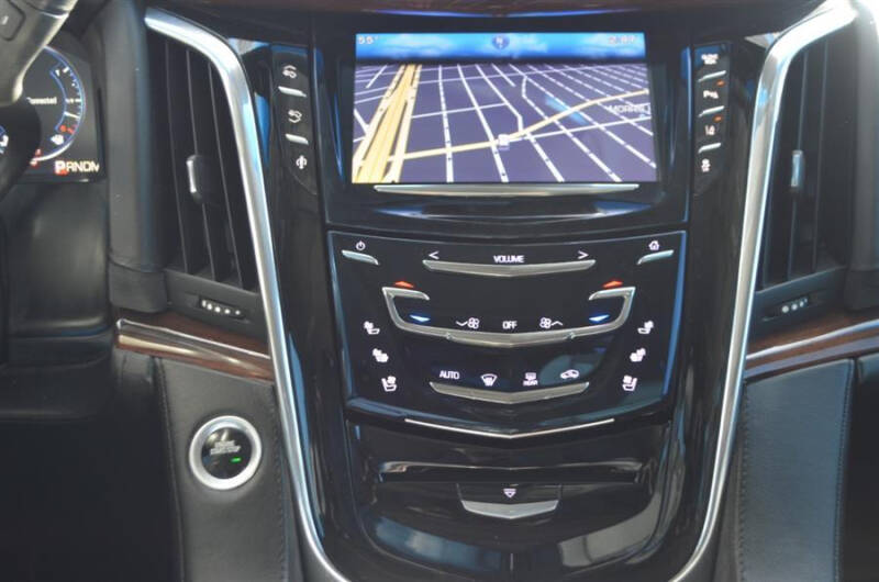 2015 Cadillac Escalade Luxury