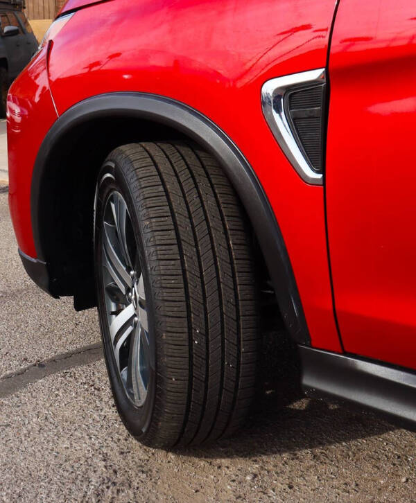 2024 Mitsubishi Outlander Sport LE