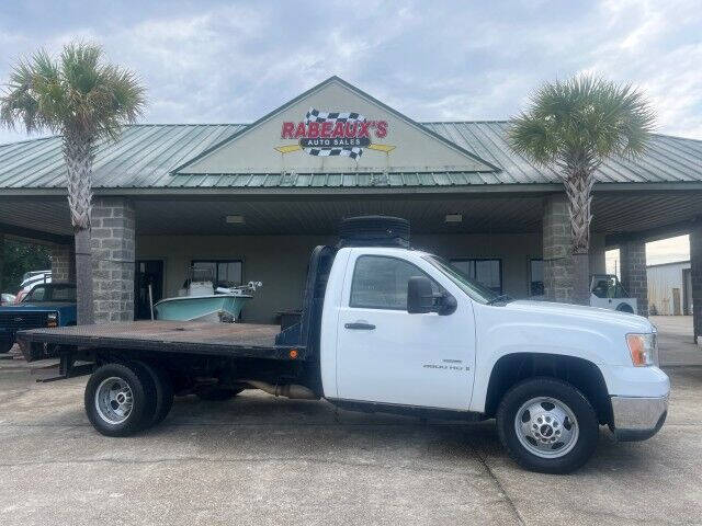 2009 GMC Sierra 3500HD CC for sale at Rabeaux's Auto Sales in Lafayette LA