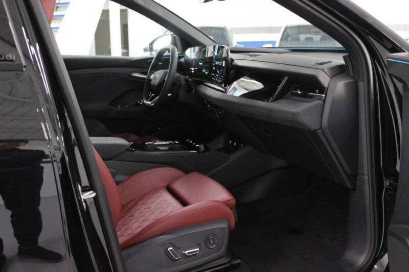 2025 Audi SQ6 e-tron quattro Premium Plus