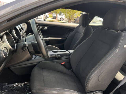 2021 Ford Mustang EcoBoost
