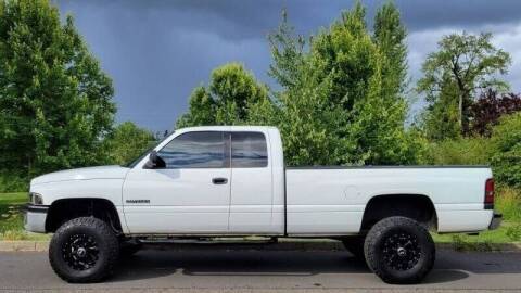 2001 Dodge Ram 2500 for sale at CLEAR CHOICE AUTOMOTIVE in Milwaukie OR