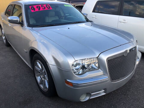 2006 Chrysler 300 for sale at BELOW BOOK AUTO SALES in Idaho Falls ID