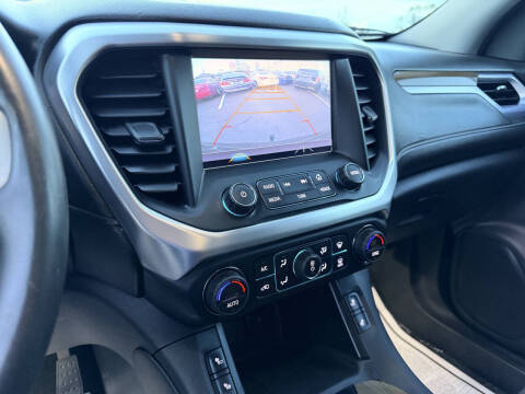 2017 GMC Acadia SLE-2