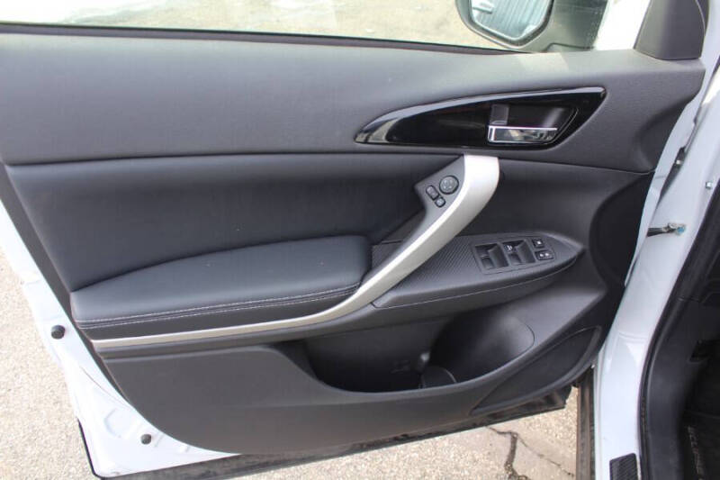 2023 Mitsubishi Eclipse Cross SE