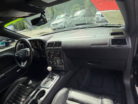 2013 Dodge Challenger R/T Plus