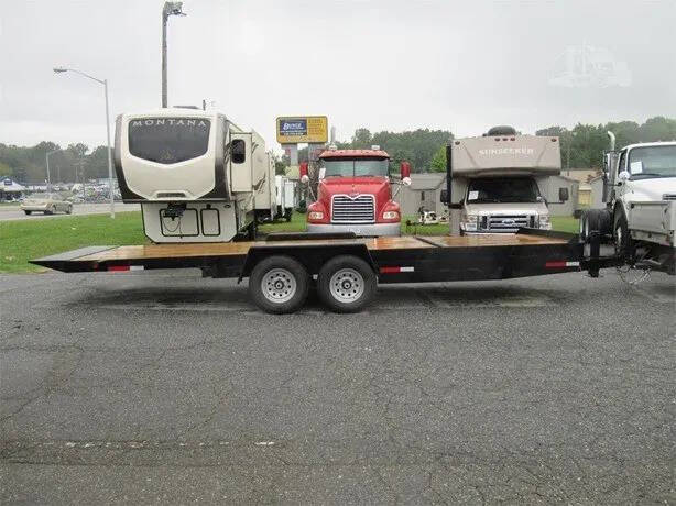 2022 MID STATE TRAILERS Mid State 22’ Tilt Deck E