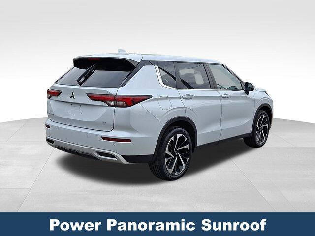 2023 Mitsubishi Outlander SE