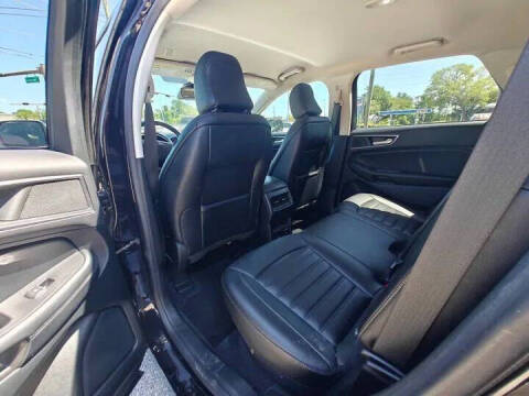 2022 Ford Edge SEL