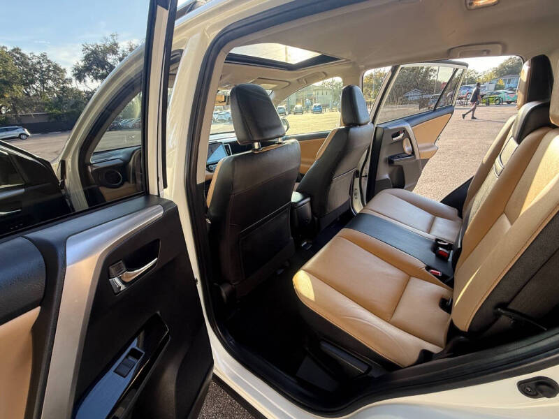 2017 Toyota RAV4 Hybrid Limited