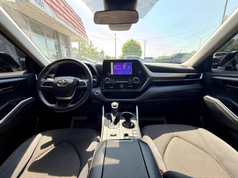 2023 Toyota Highlander L