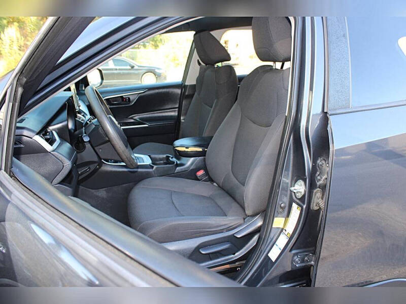 2019 Toyota RAV4 Hybrid LE