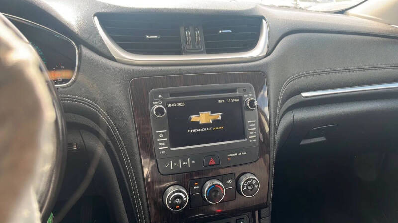 2017 Chevrolet Traverse LT