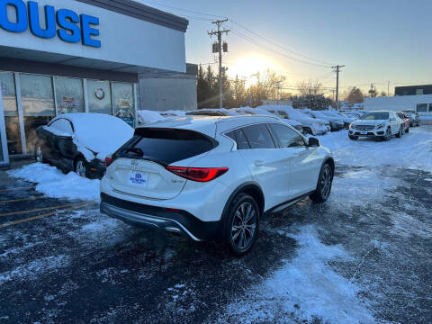 2018 Infiniti QX30 Luxury