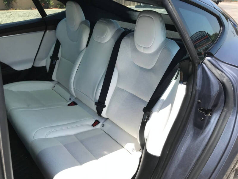 2022 Tesla Model S