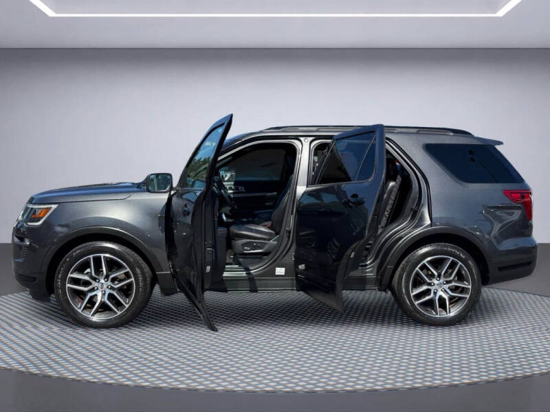 2018 Ford Explorer Sport