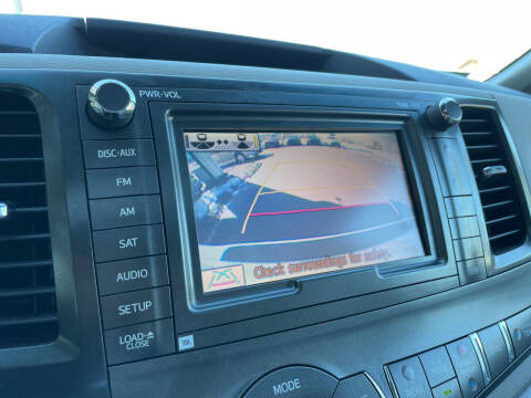 2012 Toyota Sienna XLE Mobility 7-Passenger