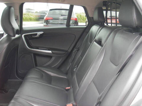 2018 Volvo V60 Cross Country T5 Premier