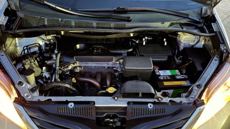 2012 Toyota Sienna Base 7-Passenger