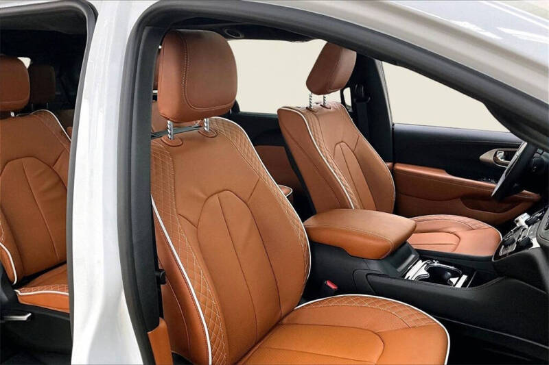 2026 Chrysler Pacifica Pinnacle