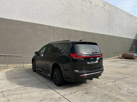 2021 Chrysler Pacifica Touring L