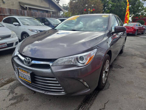 2017 Toyota Camry LE