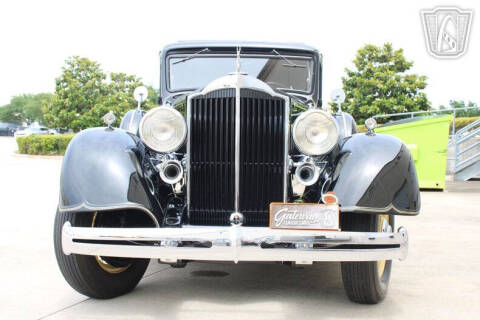 1934 Packard 1100