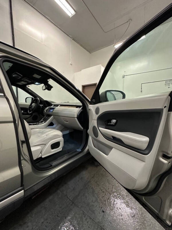 2012 Land Rover Range Rover Evoque Prestige