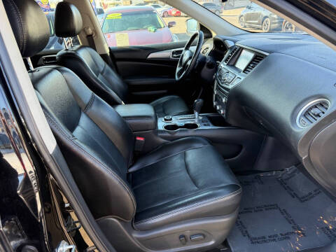 2019 Nissan Pathfinder SL