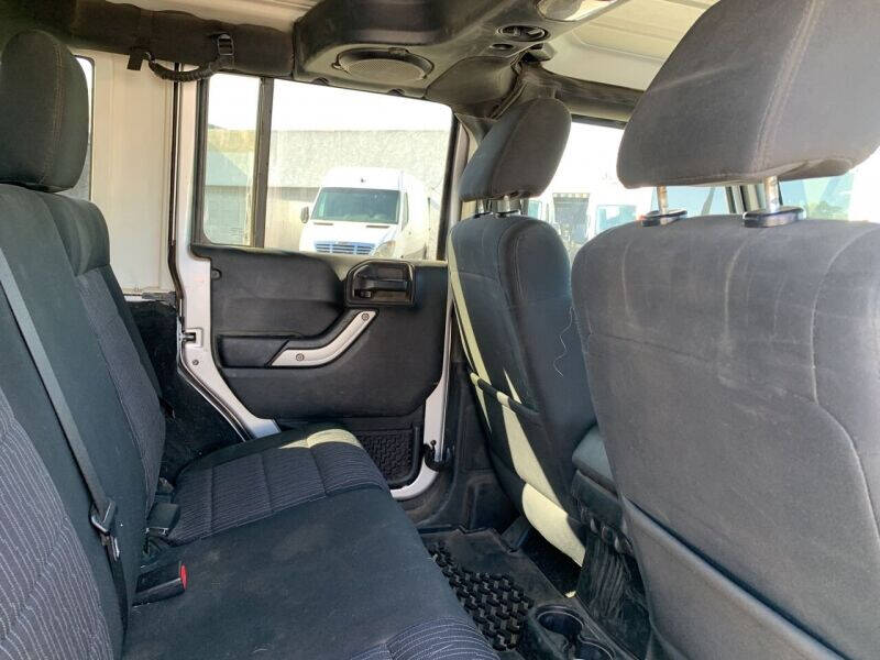 2012 Jeep Wrangler Unlimited Sahara