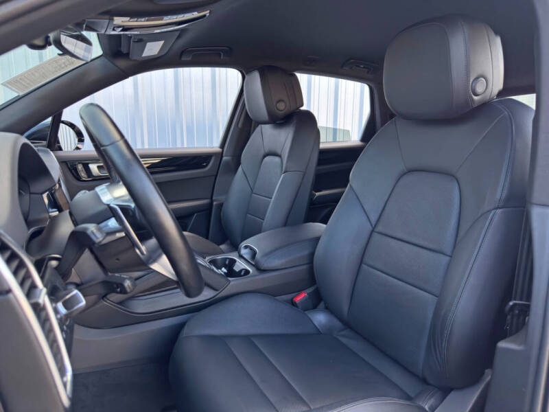 2022 Porsche Cayenne E-Hybrid