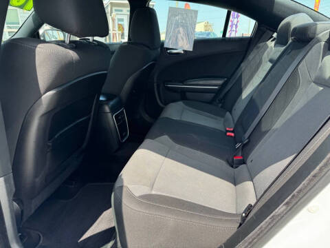 2016 Dodge Charger SXT