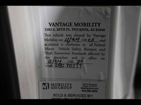 2025 Toyota Sienna LE 8-Passenger